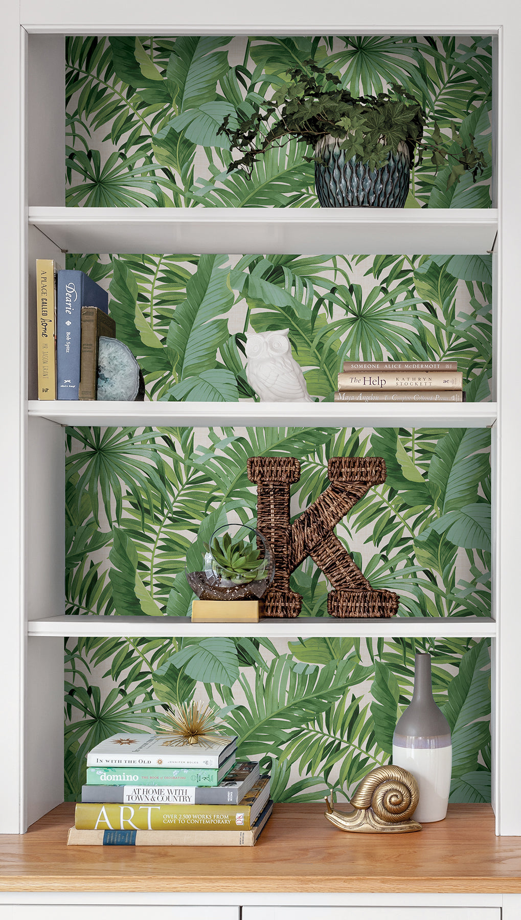 Maui P&S Wallpaper in a room setting