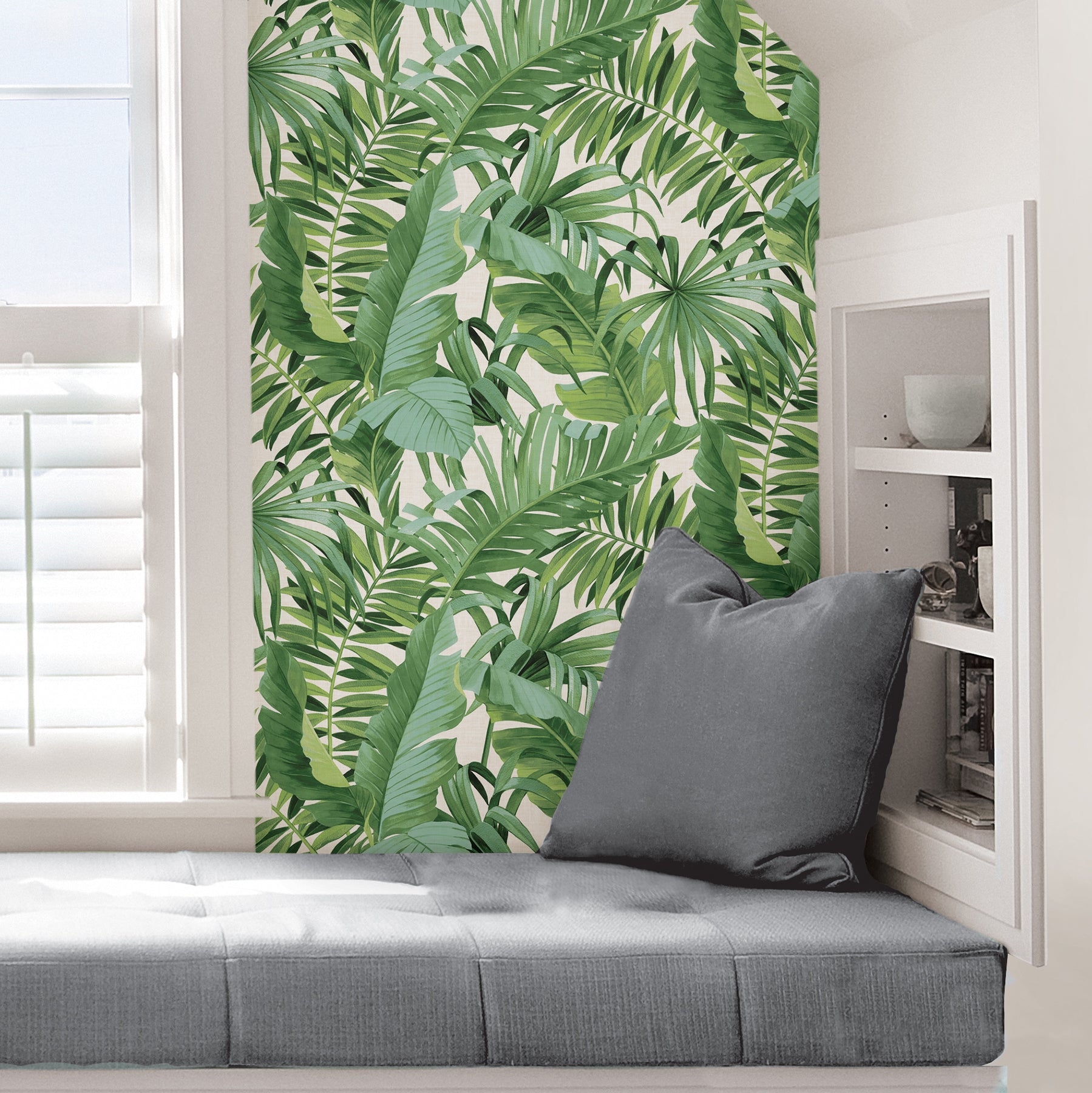 Maui P&S Wallpaper in a room setting