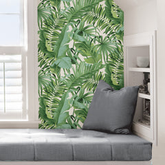 Maui P&S Wallpaper in a room setting