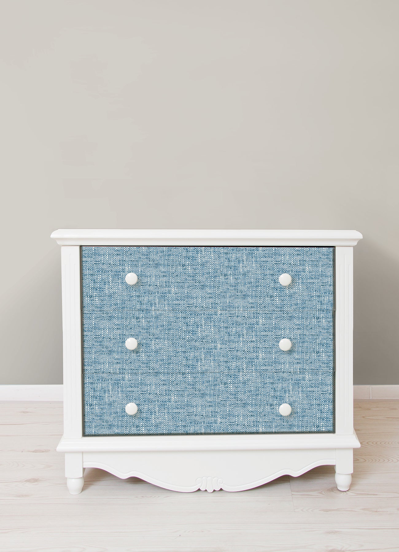 Poplin Texture P&S Wallpaper in a room setting