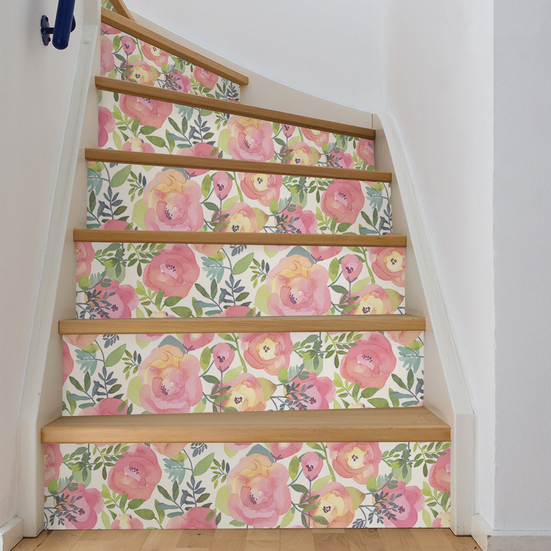 Peachy Keen P&S Wallpaper in a room setting