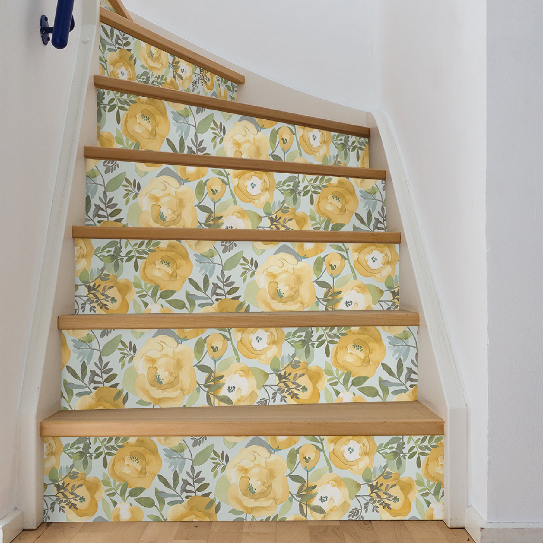 Peachy Keen P&S Wallpaper in a room setting
