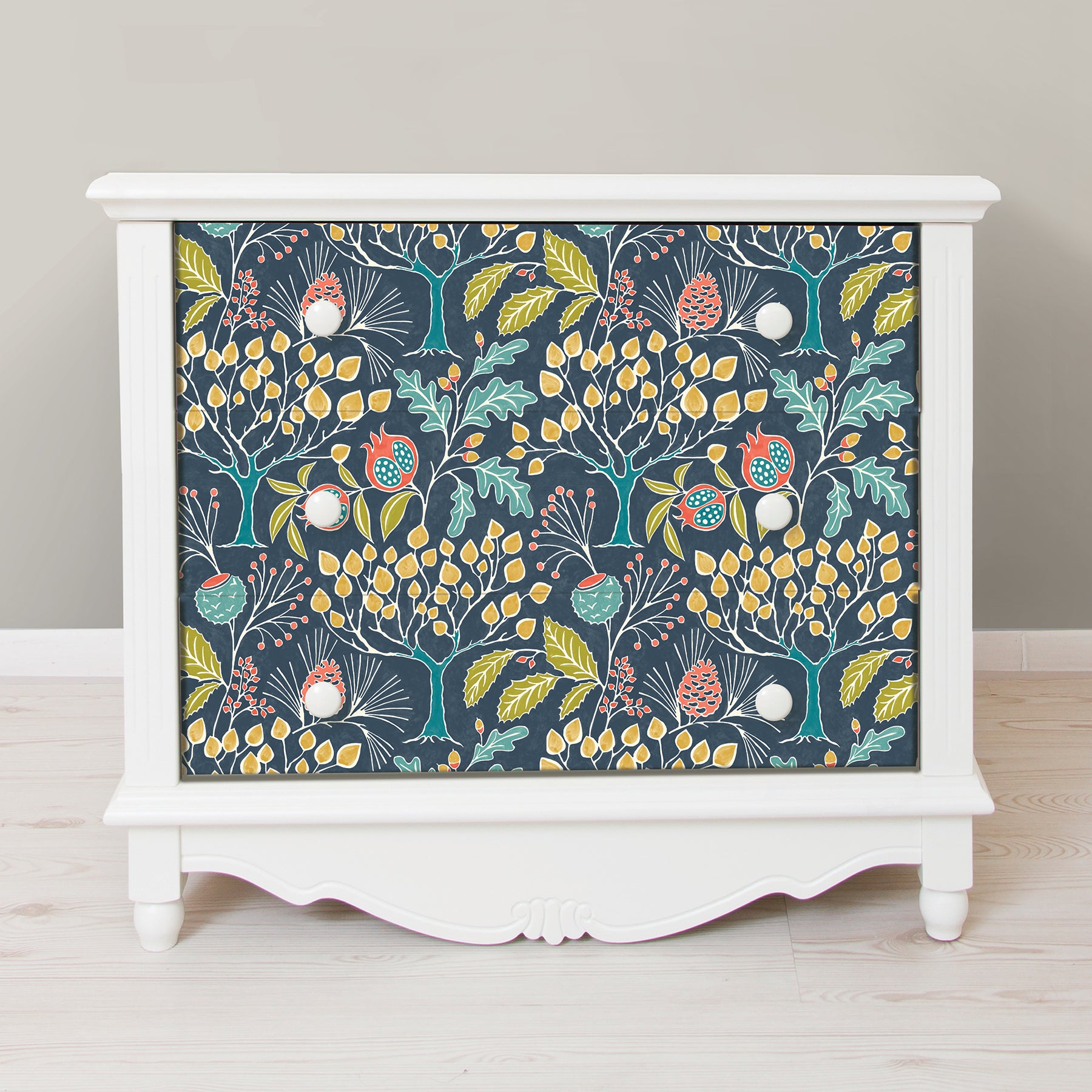 Groovy Garden P&S Wallpaper in a room setting