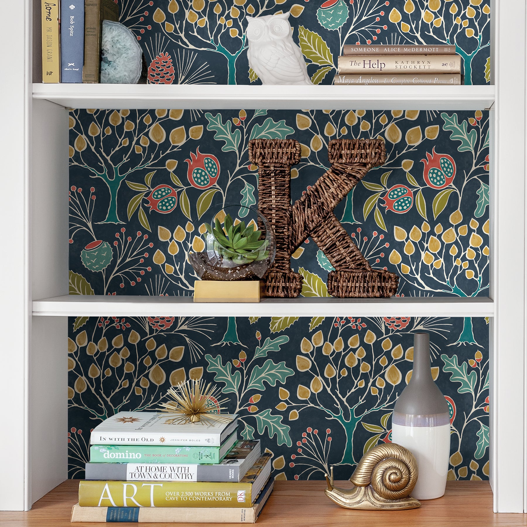 Groovy Garden P&S Wallpaper in a room setting