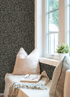 Olivia P&S Wallpaper in a room setting
