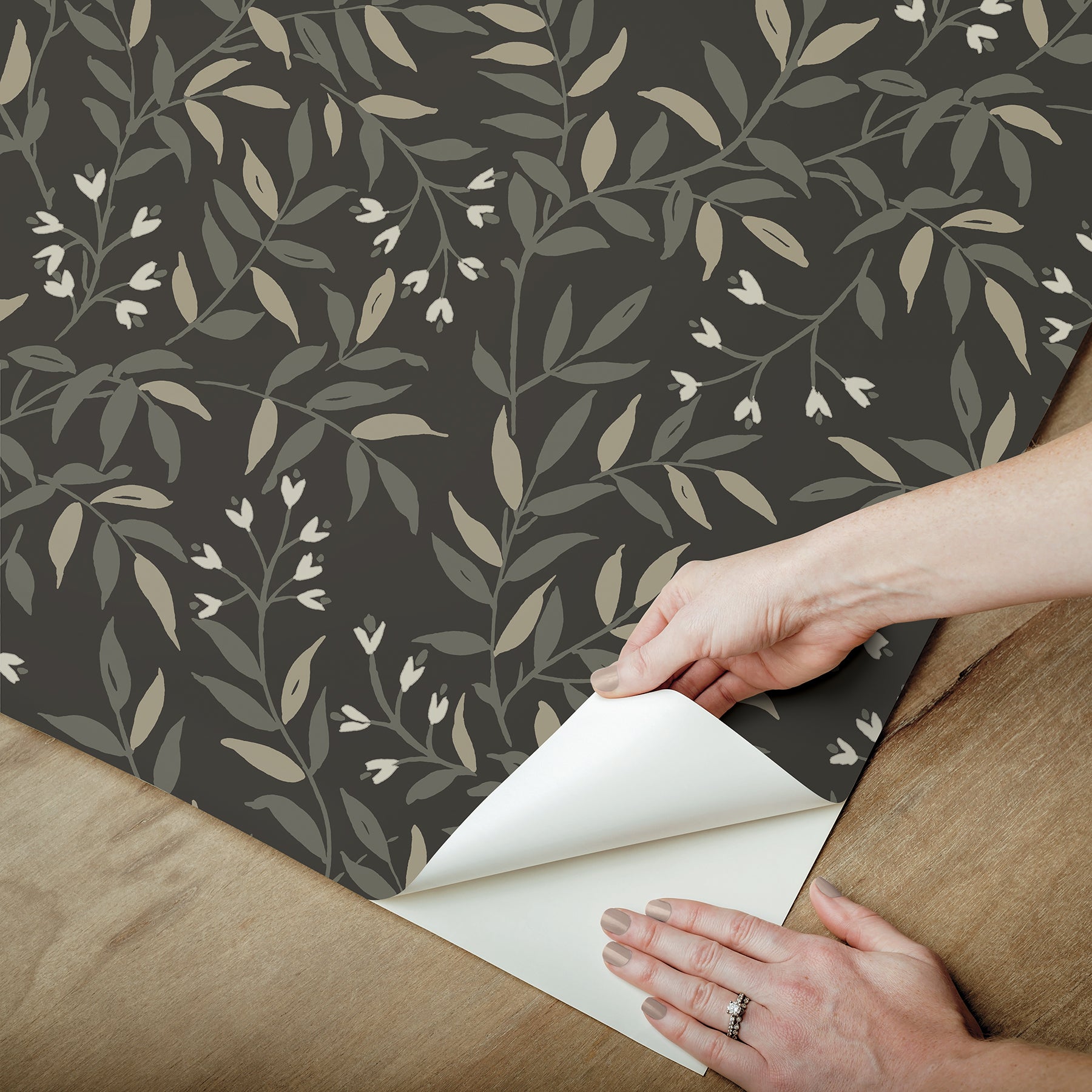 Olivia P&S Wallpaper - how to peel