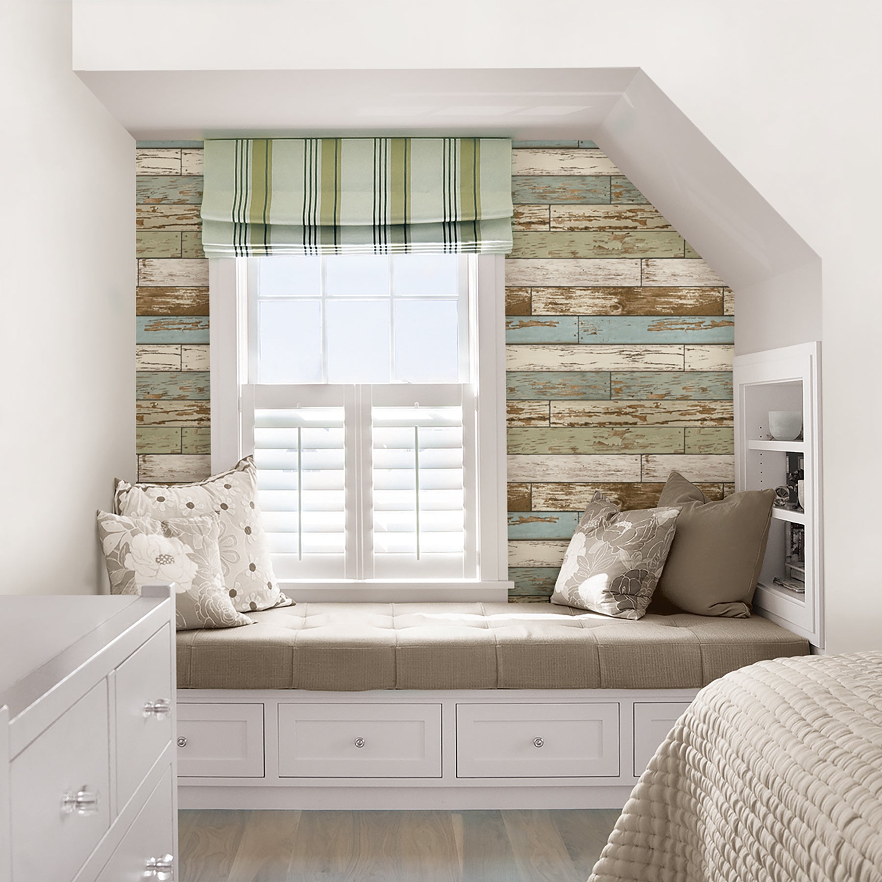 Old Salem Vintage Wood Peel And Stick Wallpaper