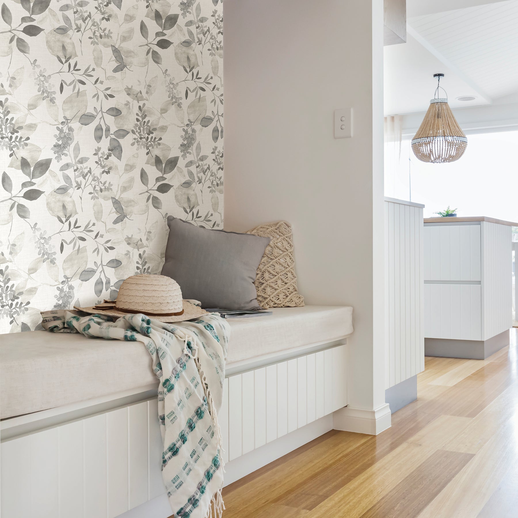 Breezy P&S Wallpaper in a room setting