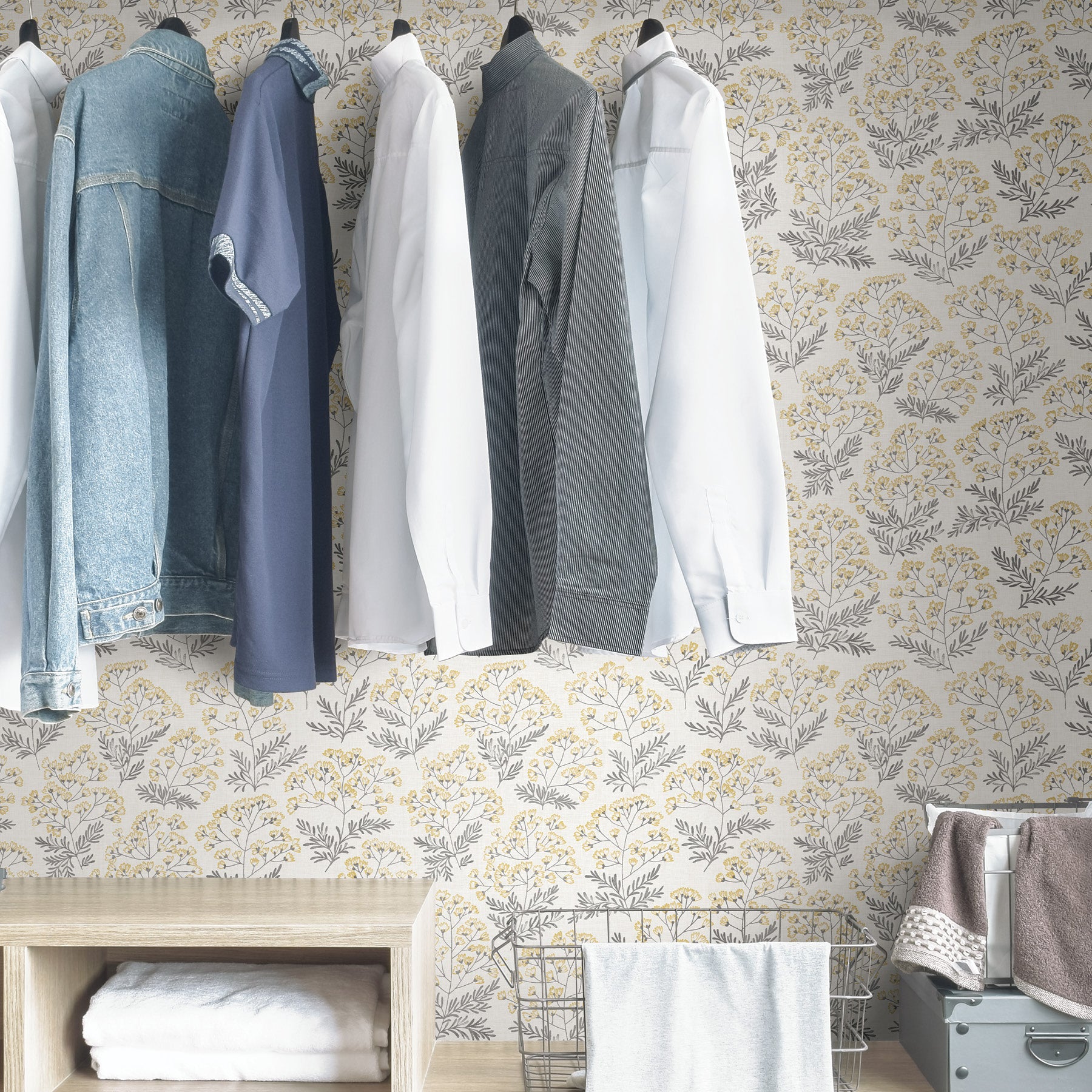 Wethersfield P&S Wallpaper in a room setting