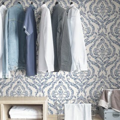 Guildford P&S Wallpaper in a room setting