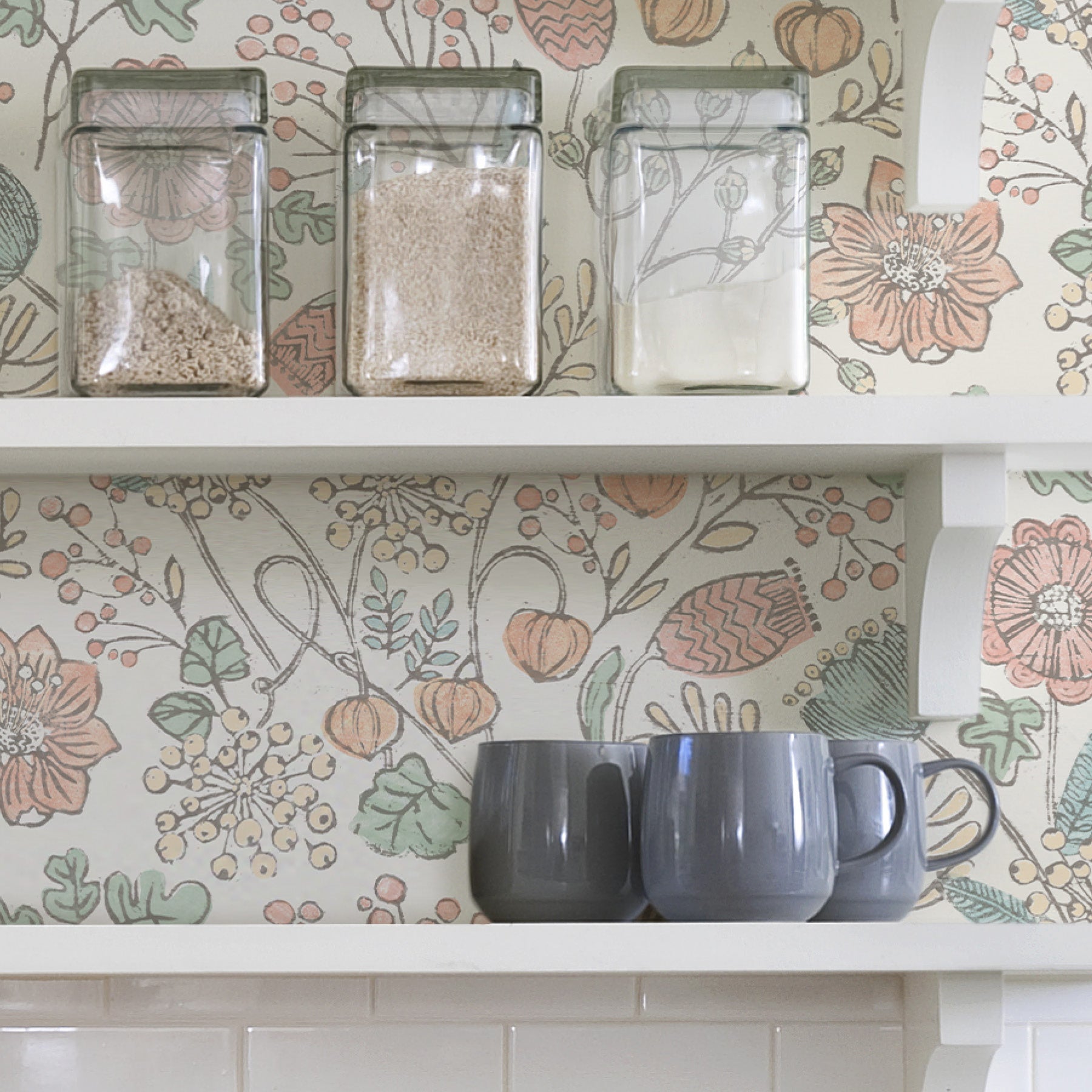 Southern Trail P&S Wallpaper in a room setting