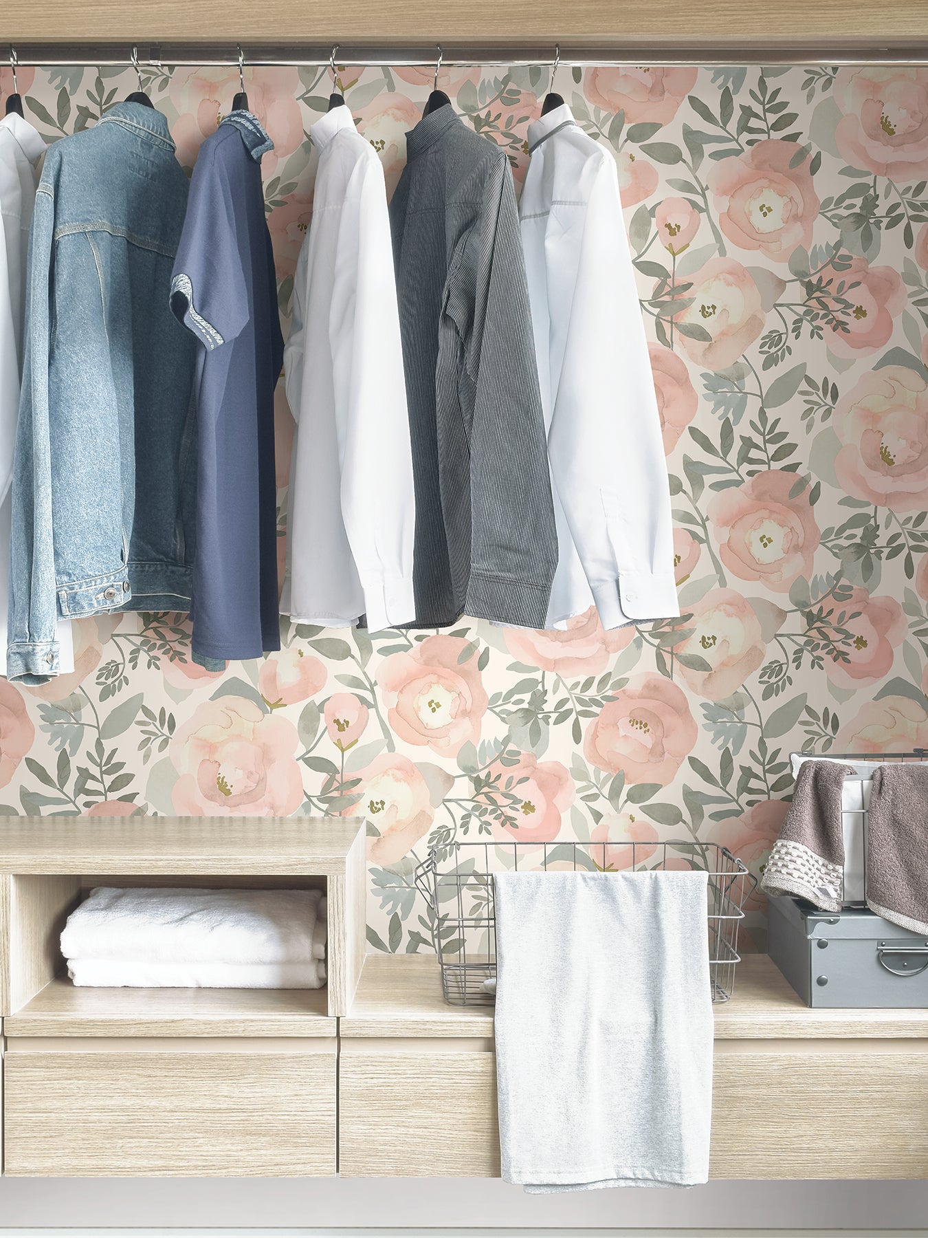 Peachy Keen P&S Wallpaper in a room setting