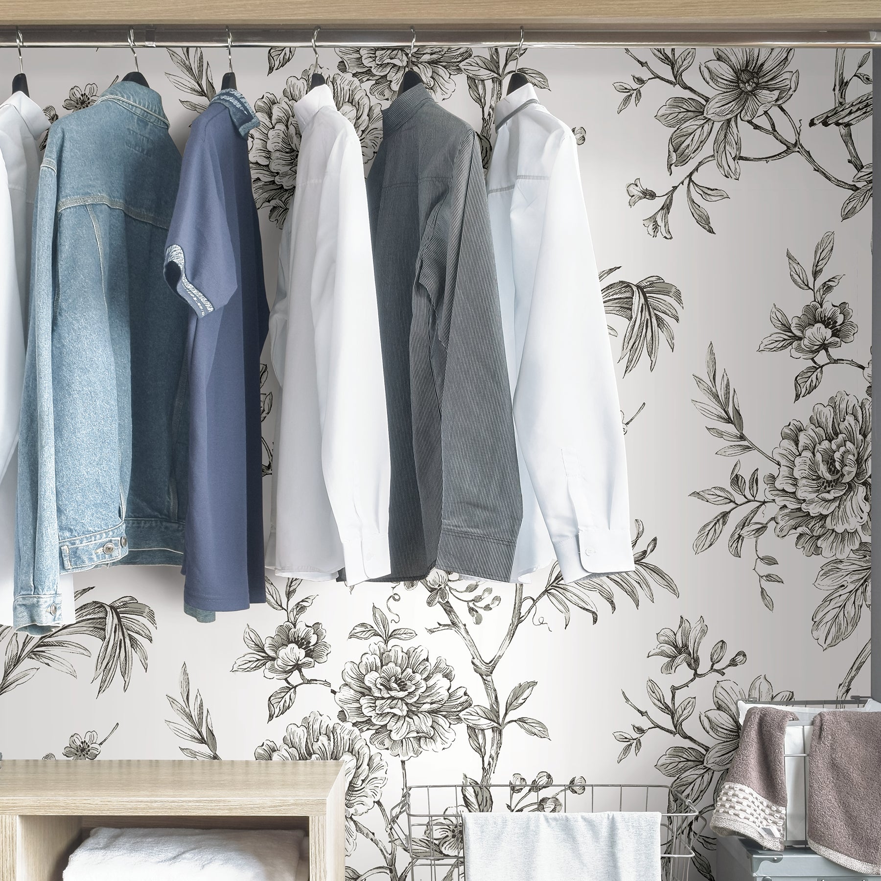 Longwood P&S Wallpaper in a room setting