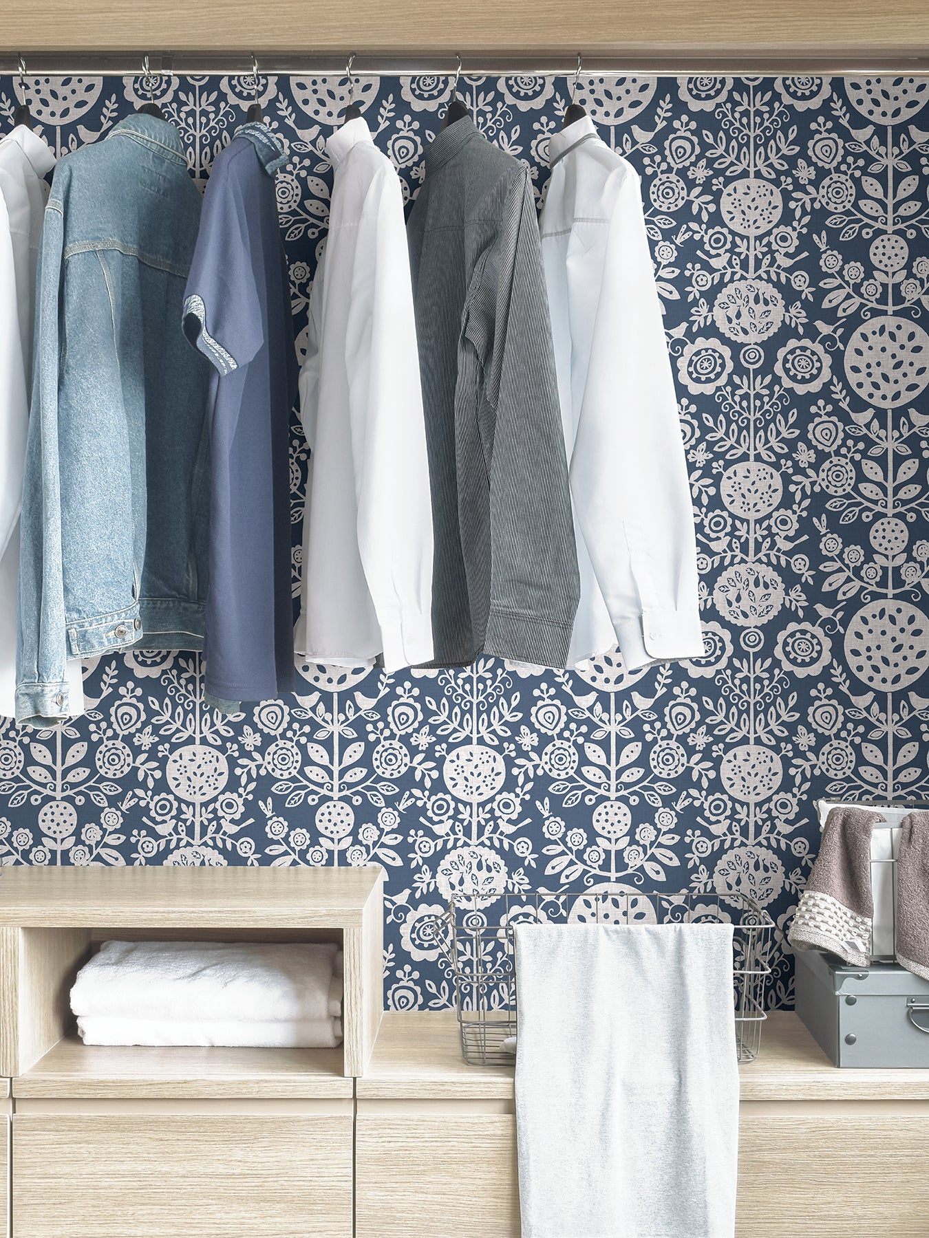 Anya P&S Wallpaper in a room setting