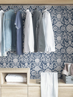 Anya P&S Wallpaper in a room setting