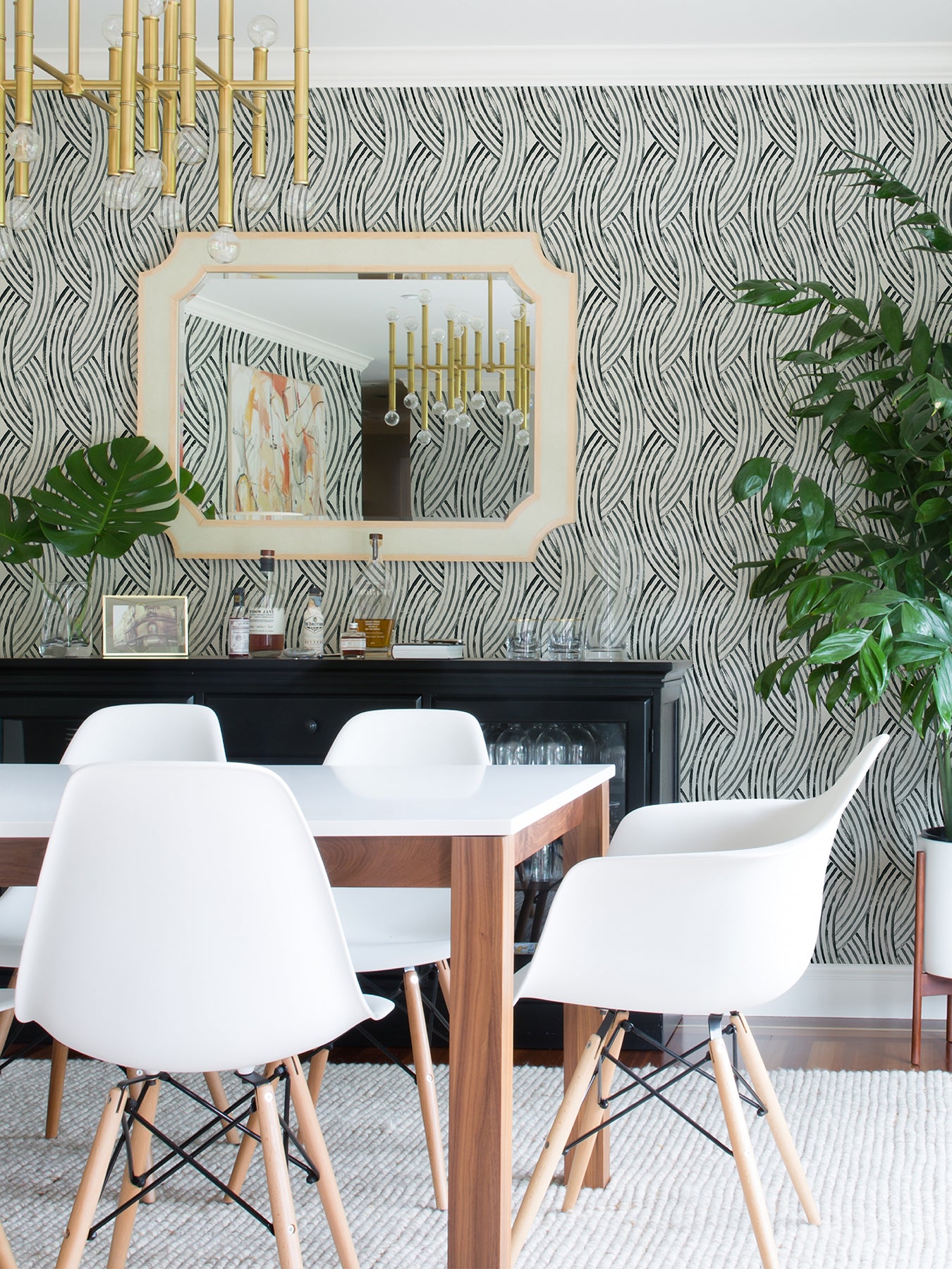 Meraki Peel and Stick Wallpaper in a room setting