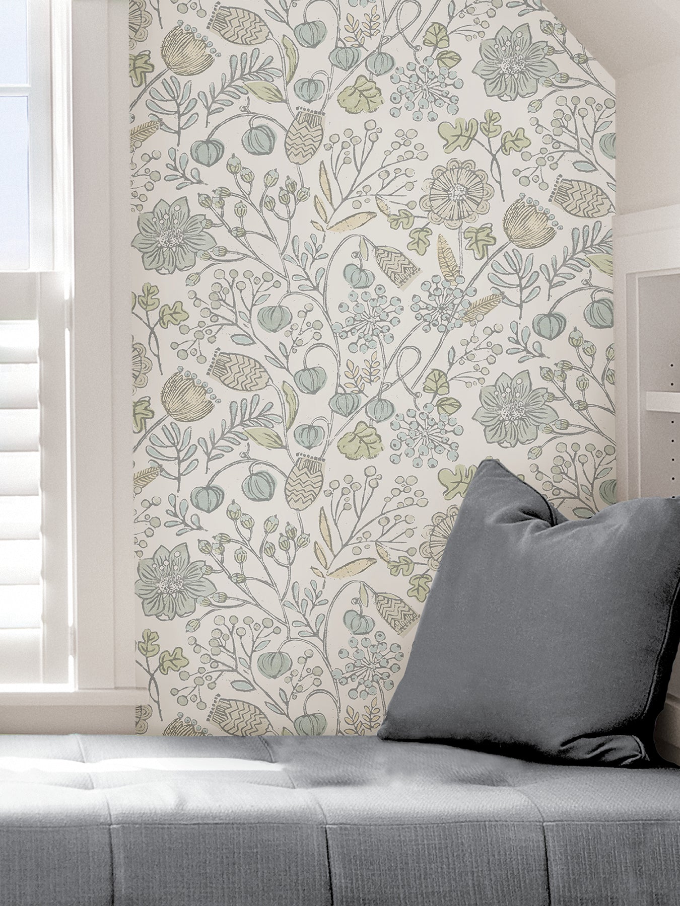 Southern Trail P&S Wallpaper in a room setting
