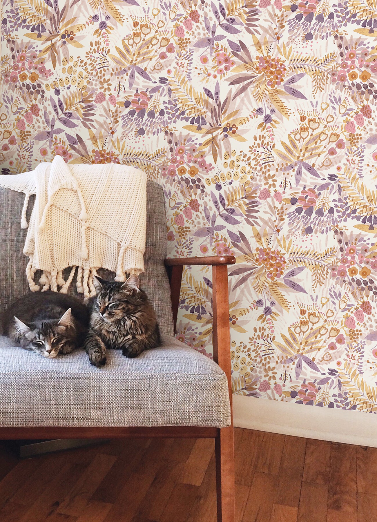 Naupaka P&S Wallpaper in a room setting