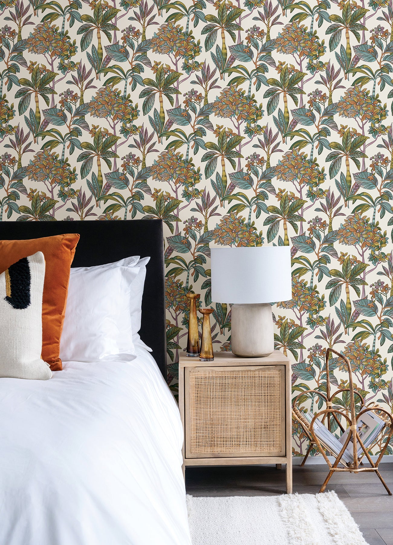 Panama P&S Wallpaper in a room setting