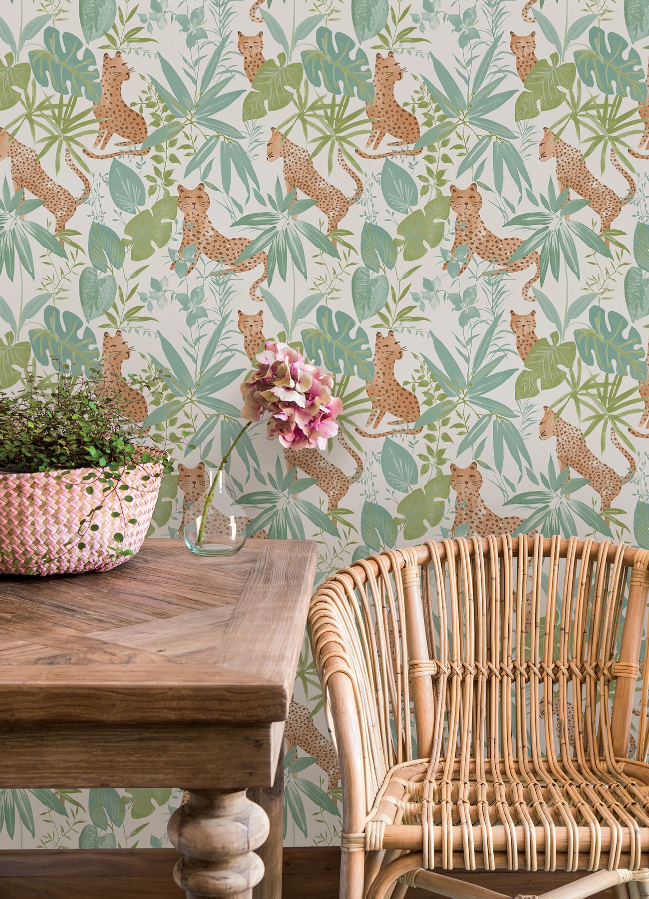 Jhalana Peel and Stick Wallpaper in a room setting