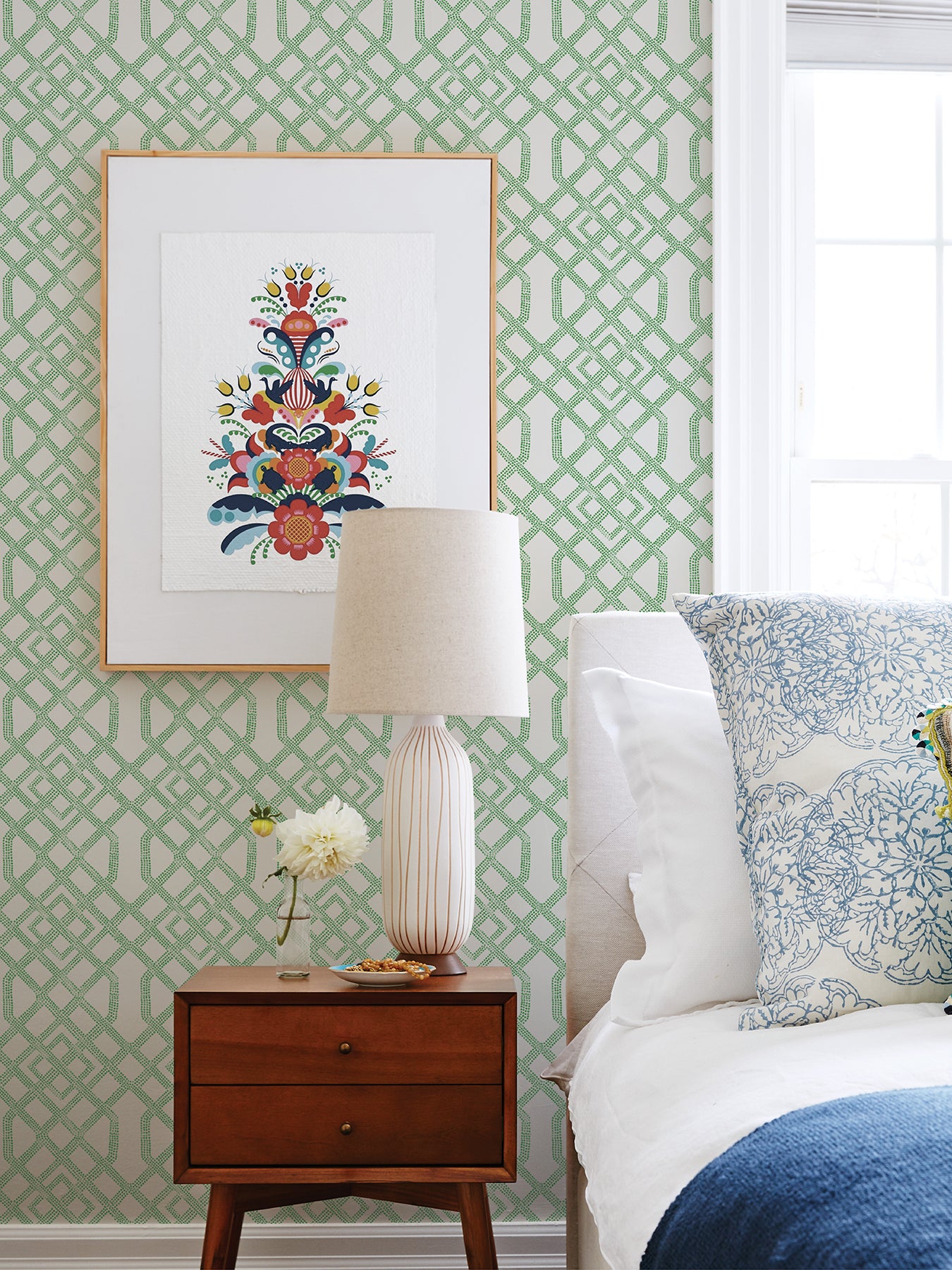 Tanner P&S Wallpaper in a room setting