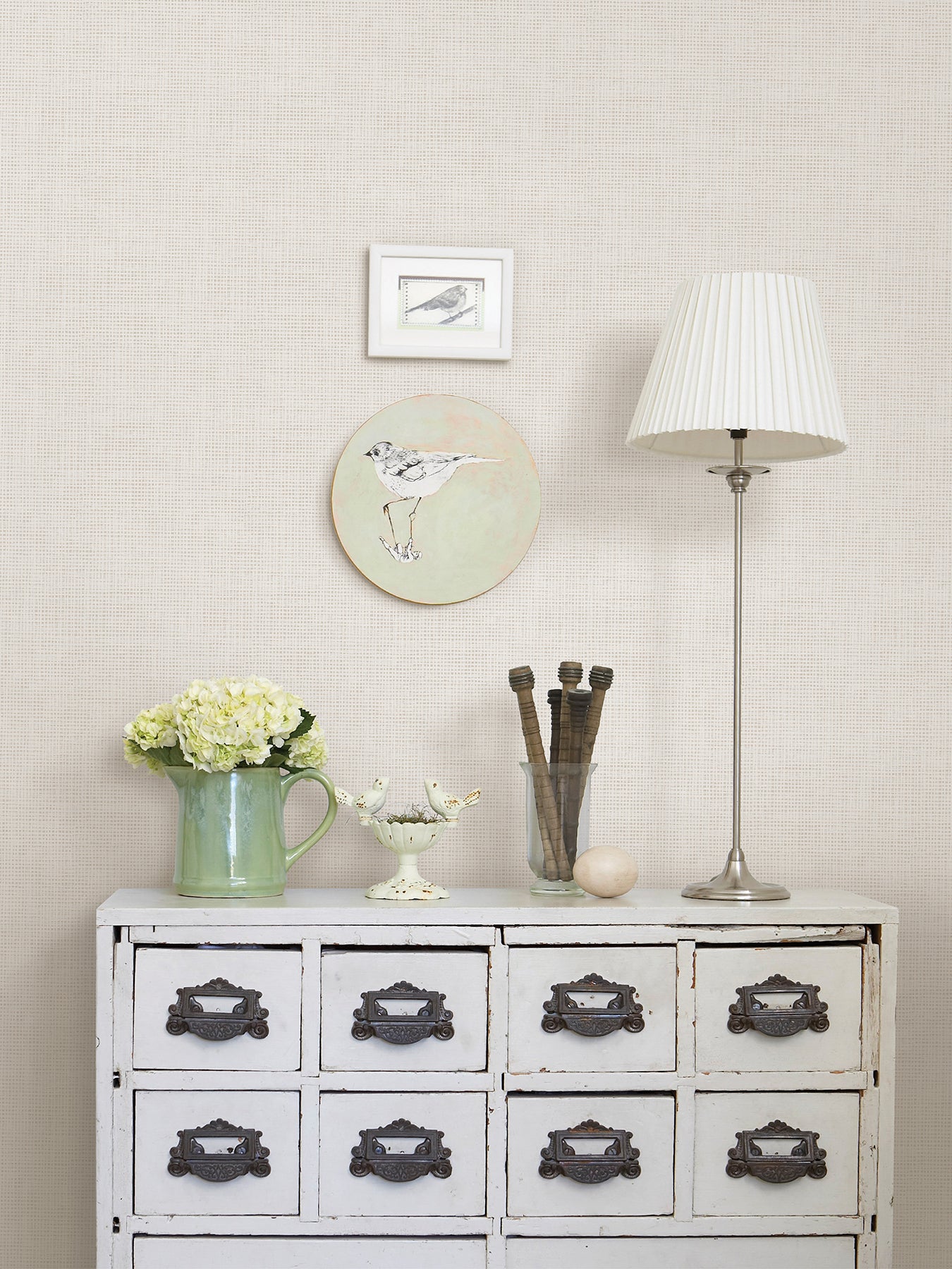 Nolan P&S Wallpaper in a room setting