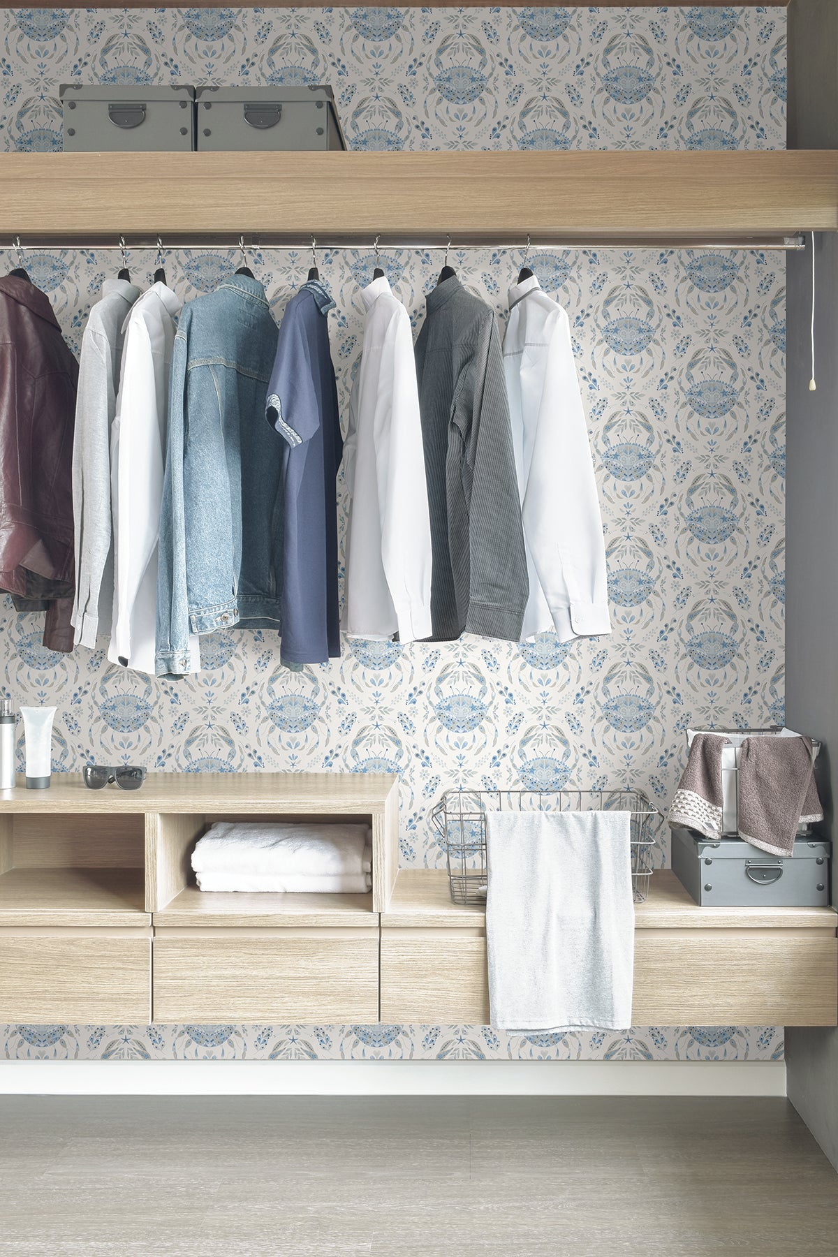 Shellby P&S Wallpaper in a room setting