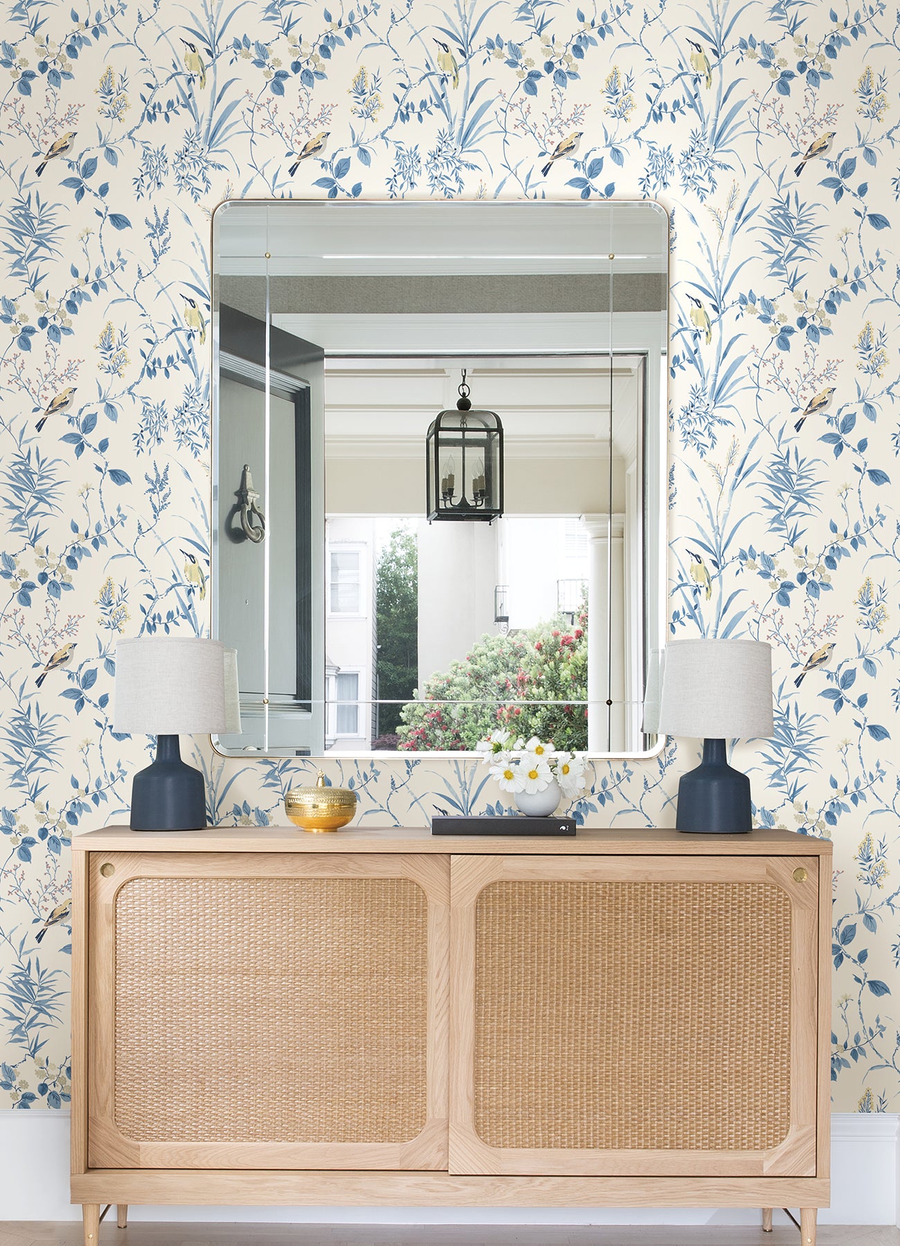 Songbord P&S Wallpaper in a room setting
