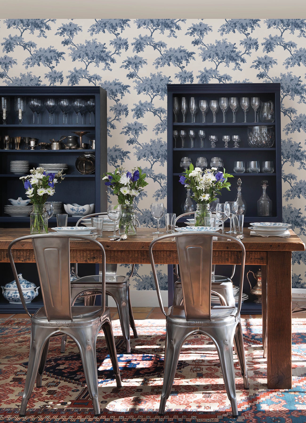 Alder P&S Wallpaper in a room setting