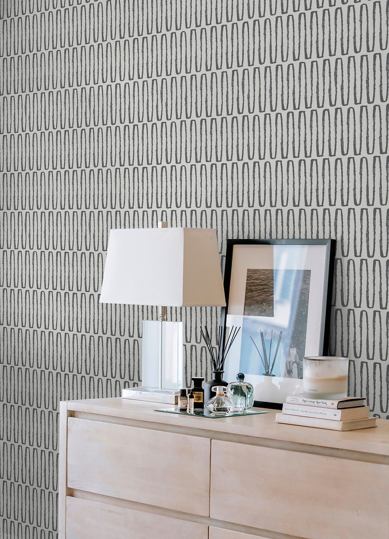 Porter P&S Wallpaper in a room setting