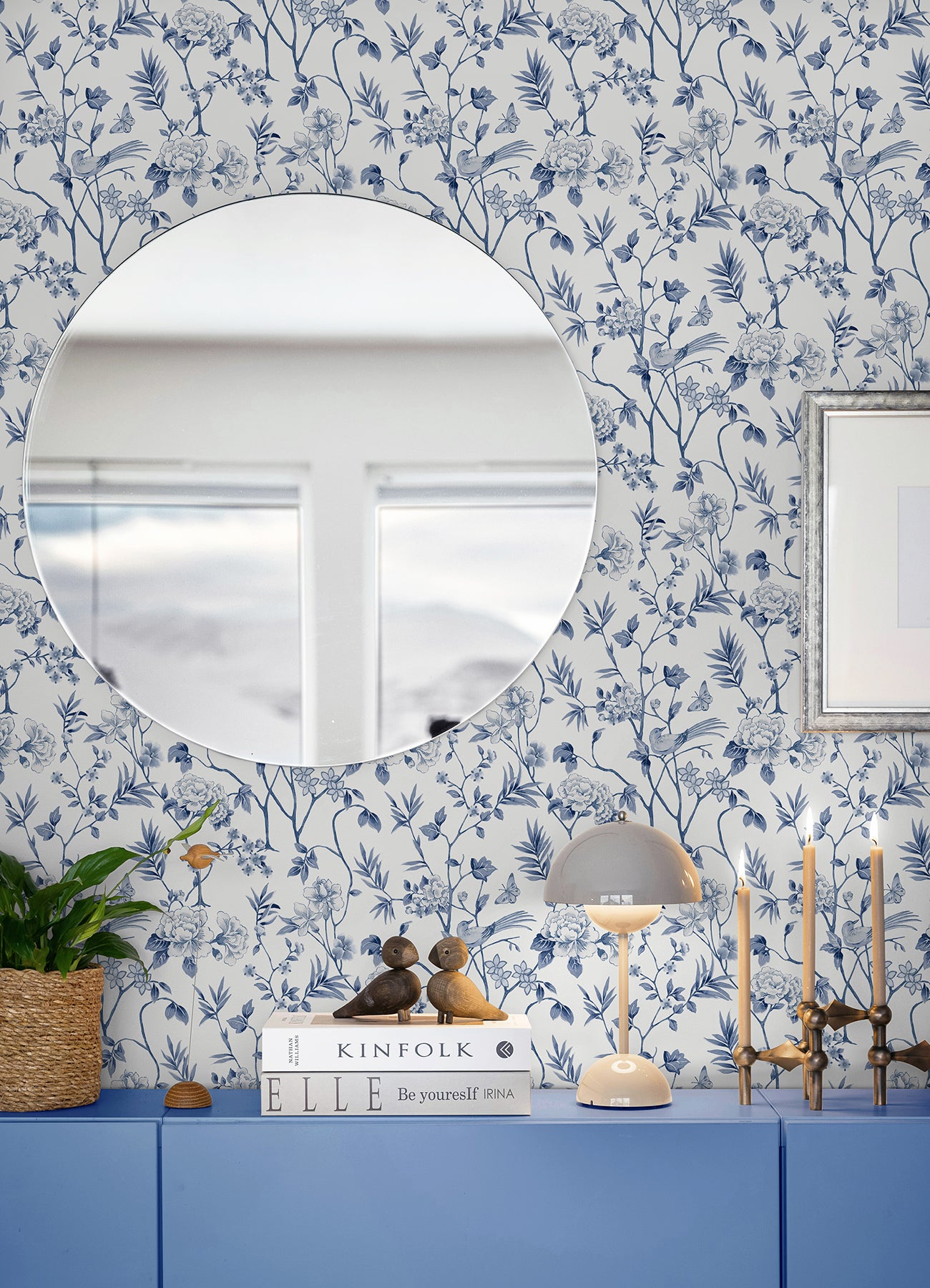 Chinoiserie Garden Peel and Stick Wallpaper in a room setting