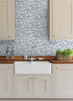 Chinoiserie Garden Peel and Stick Wallpaper in a room setting