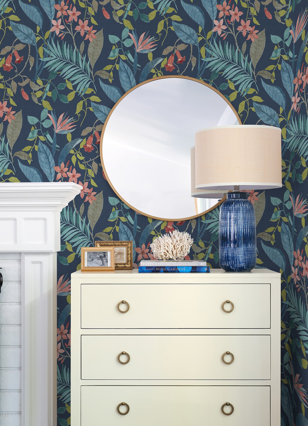 Jesinda P&S Wallpaper in a room setting