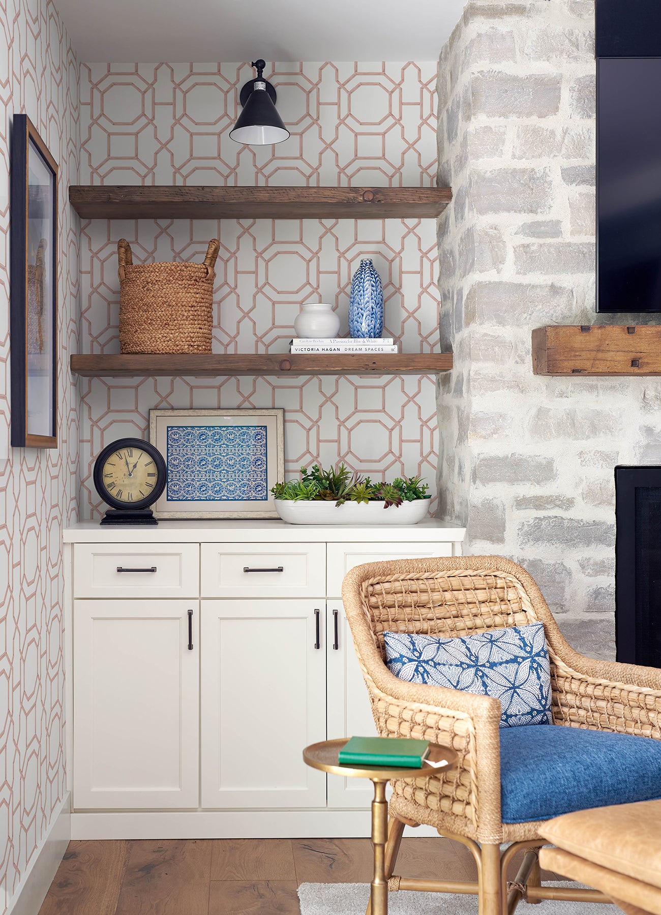 Sanya P&S Wallpaper in a room setting