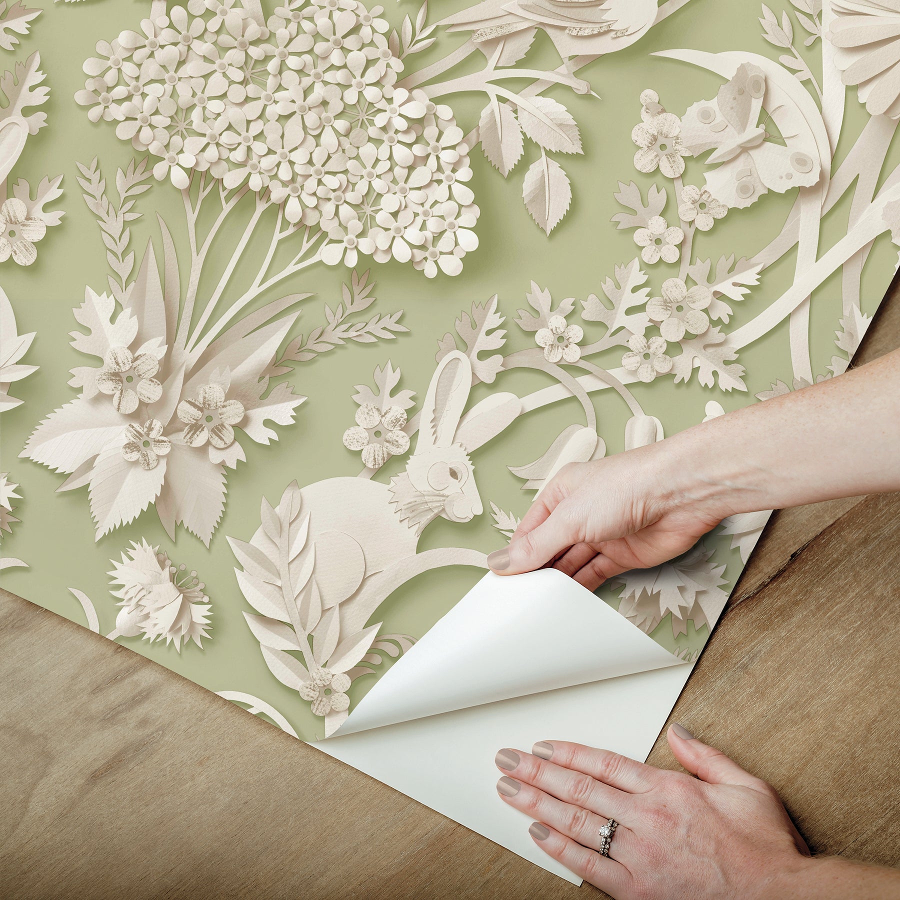 Eloise PS Wallpaper - how to peel
