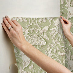 Eloise PS Wallpaper - how to stick