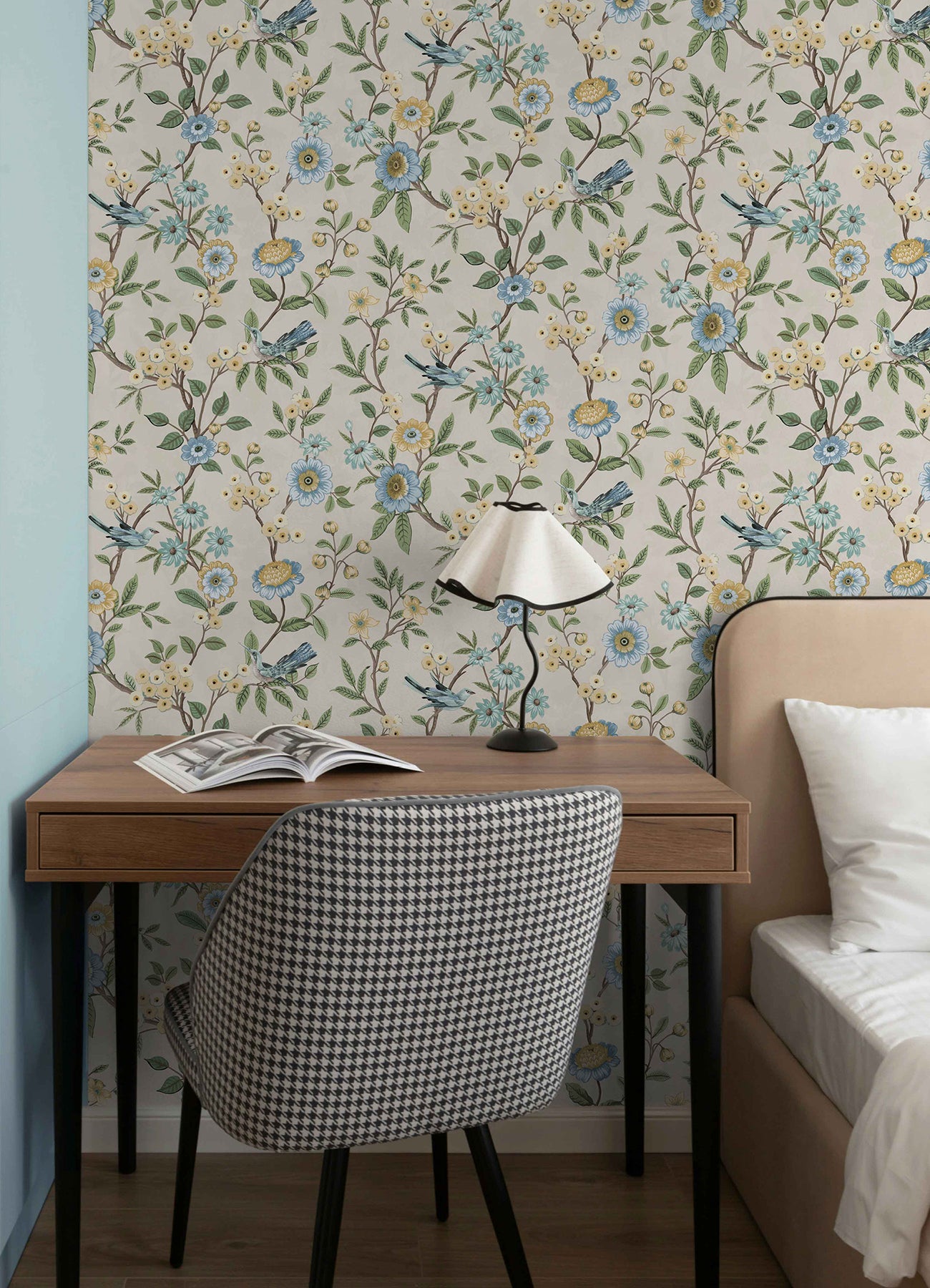 Gwendolyn PS Wallpaper in a room setting