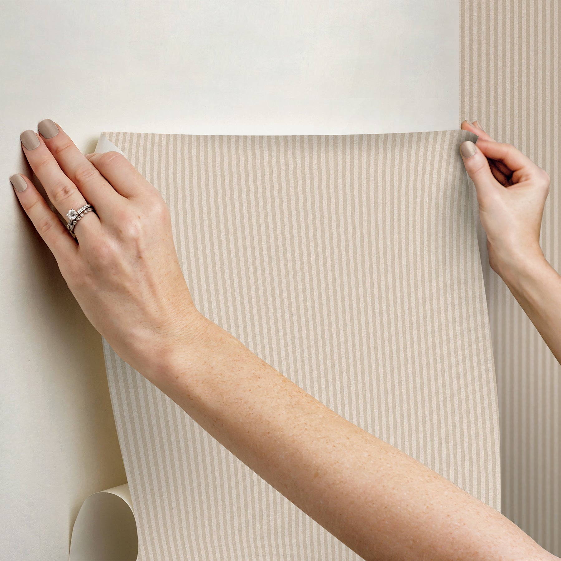 Ticking Stripe PS Wallpaper - how to stick