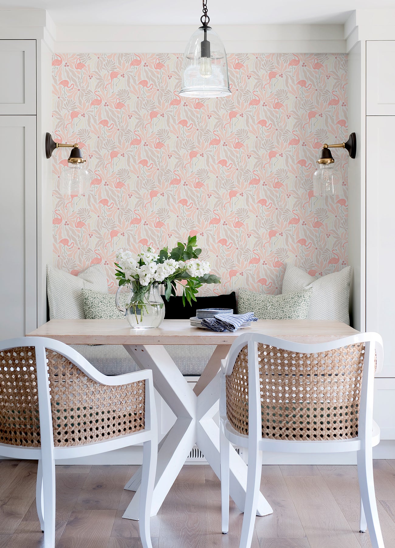 Flamingo Fun P&S Wallpaper in a room setting