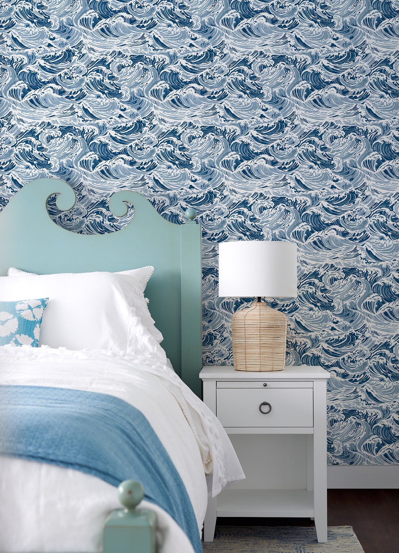 nus6629-peel-and-stick-wallpaper-room-scene-detail-closeup