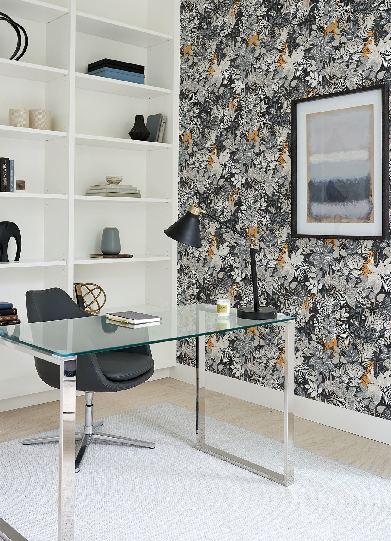 Tropical Oasis P&S Wallpaper in a room setting