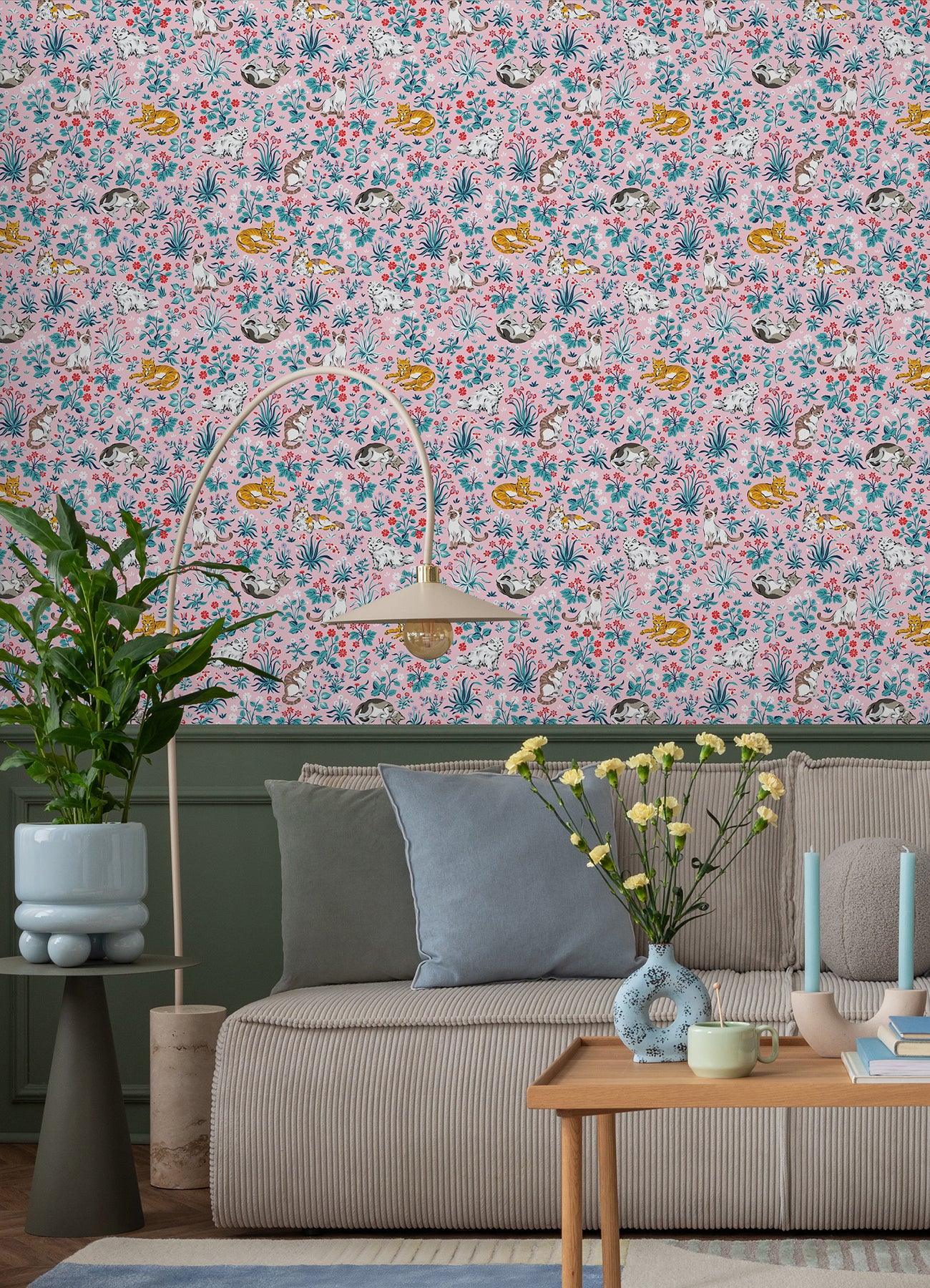Must Love Cats P&S Wallpaper in a room setting
