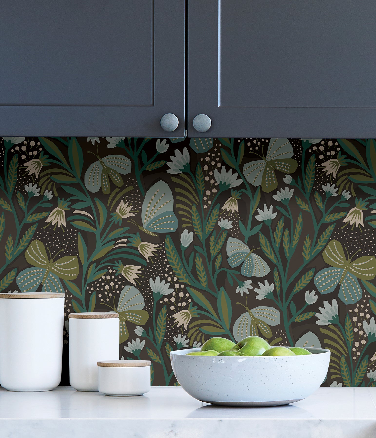 Pip & Lo Papillon Flutter Peel and Stick Wallpaper in a room setting
