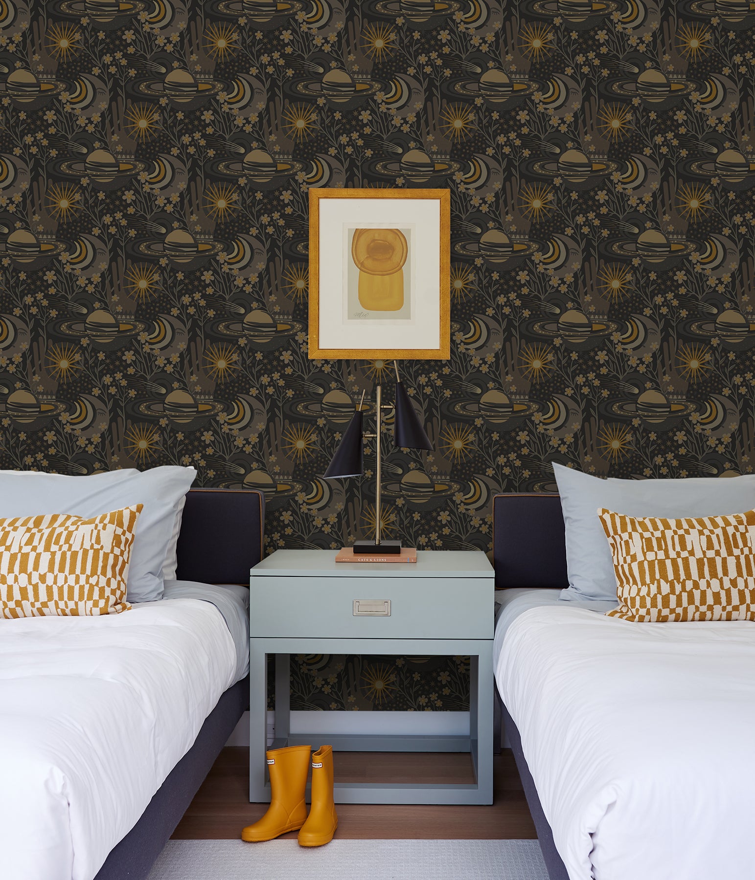 Ethereal Cosmos P&S Wallpaper in a room setting