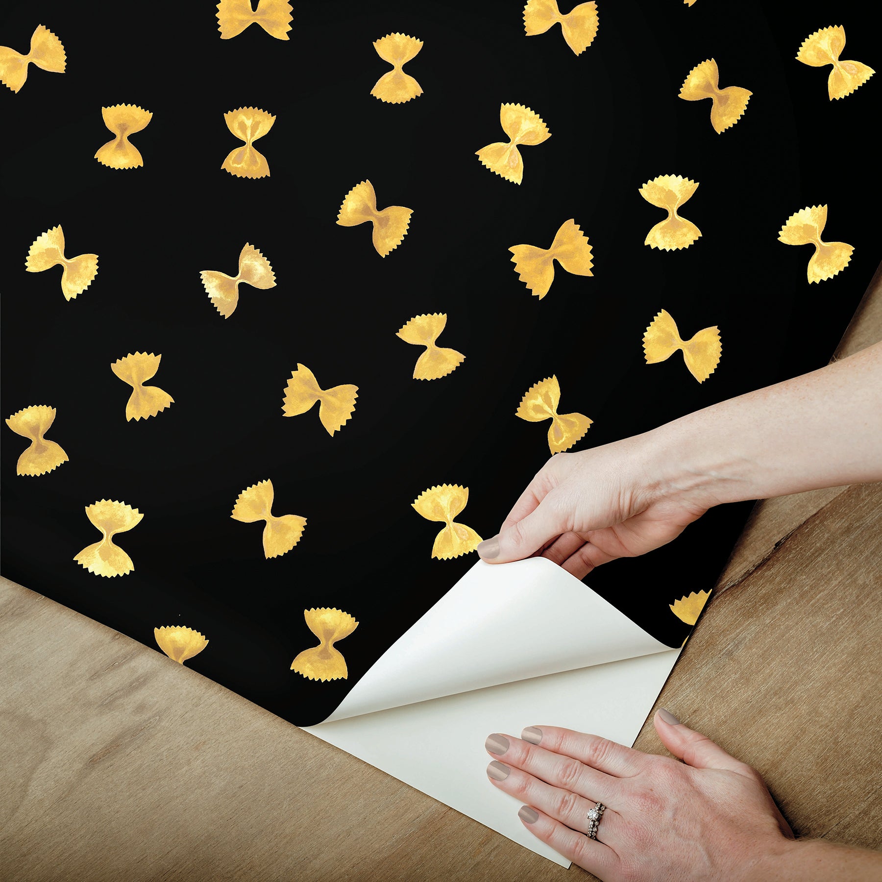 Pasta P&S Wallpaper - how to peel