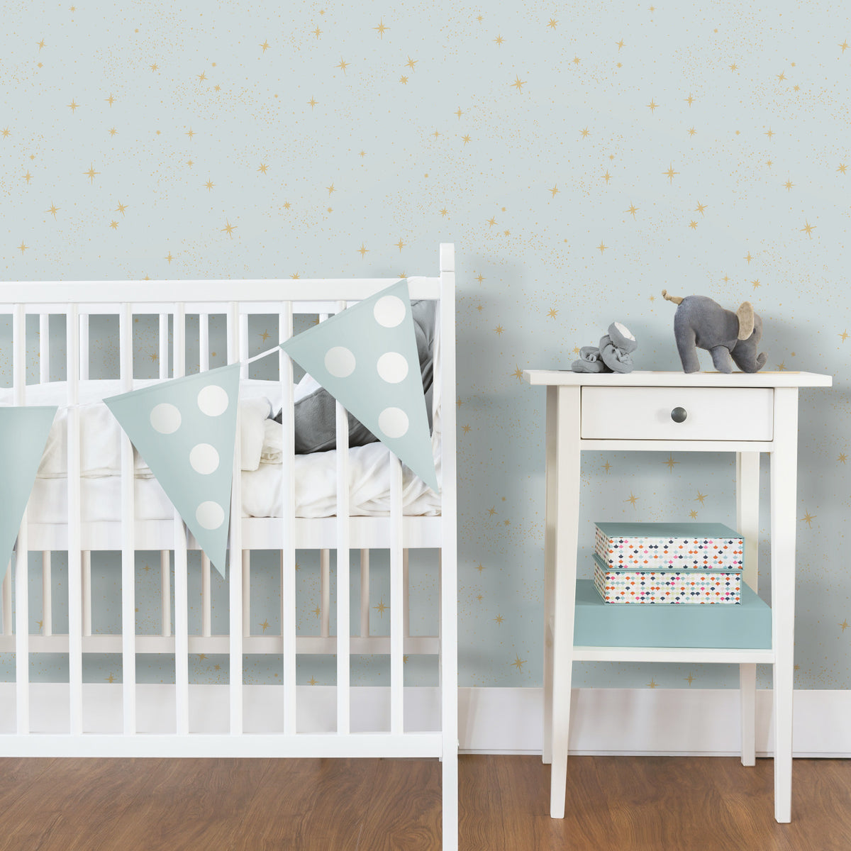 Upon A Star P&S Wallpaper in a room setting