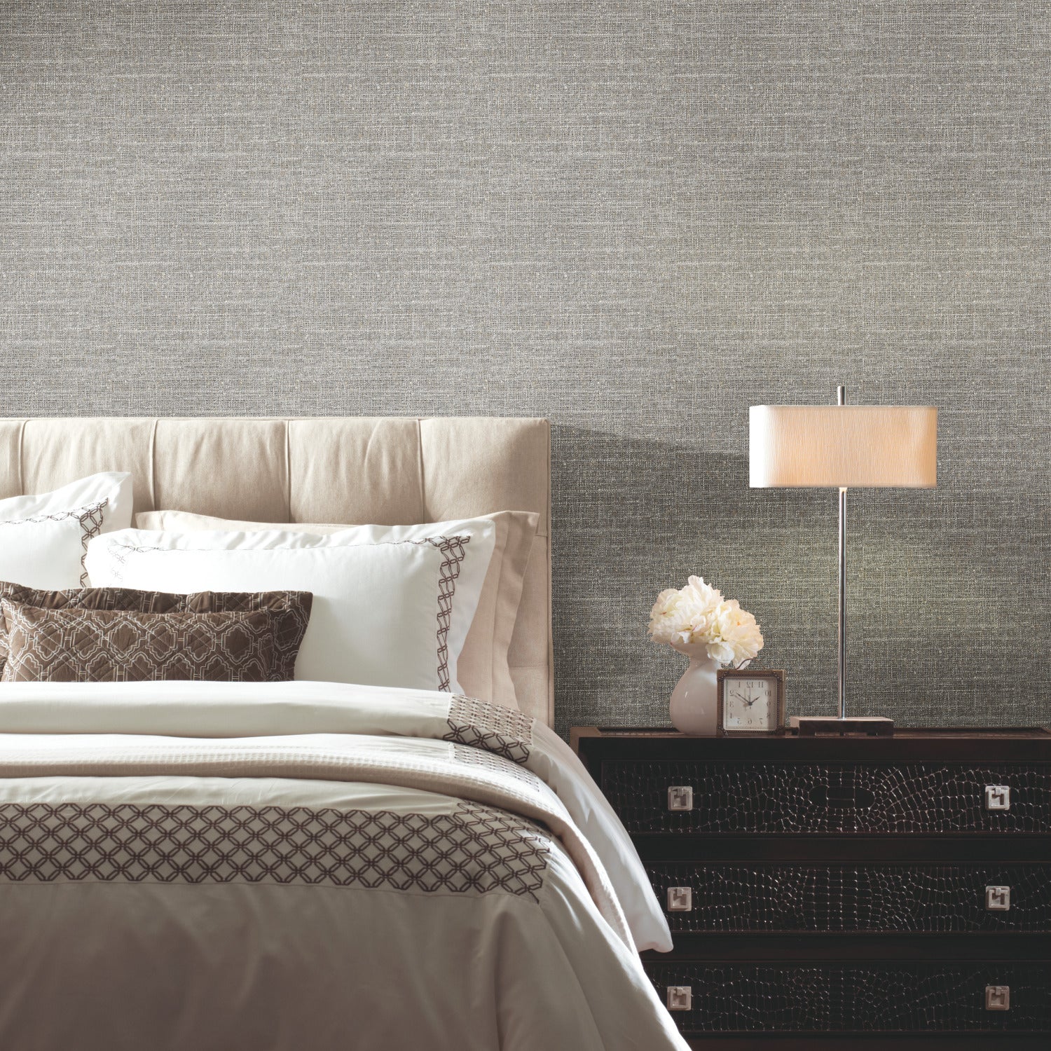 Tweed P&S Wallpaper in a room setting