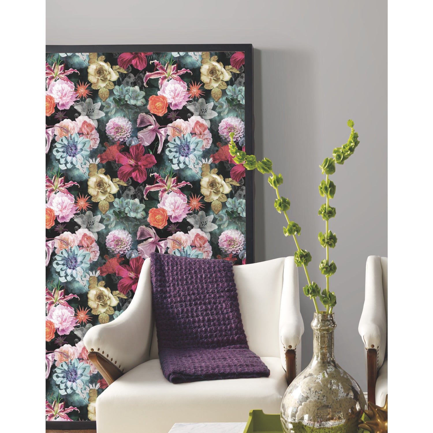 Vintage Floral Blooms P&S Wallpaper in a room setting