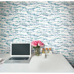 RMK11760RL wallpaper in a room setting