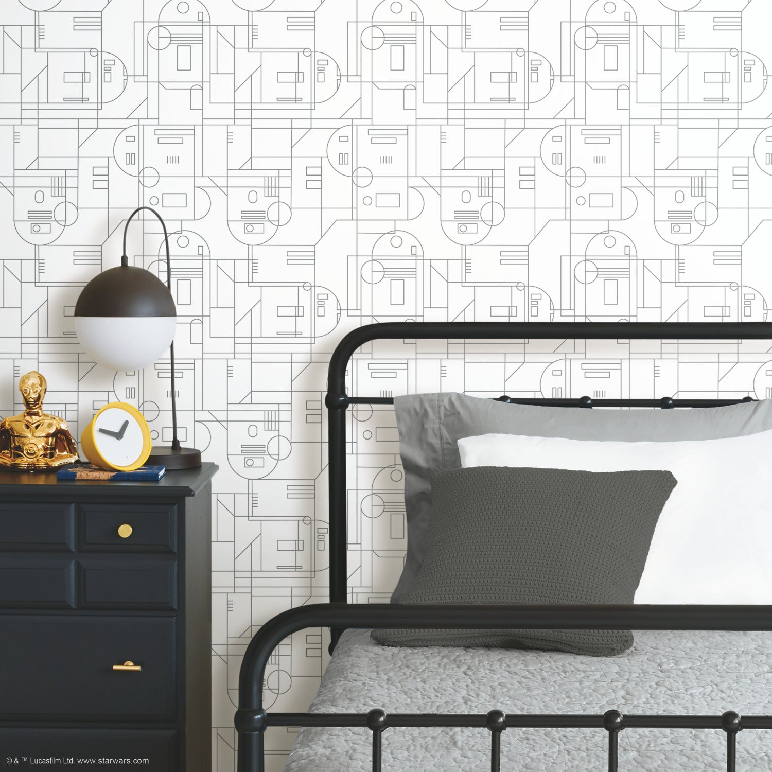 RMK11786RL peel and stick wallpaper in a room setting